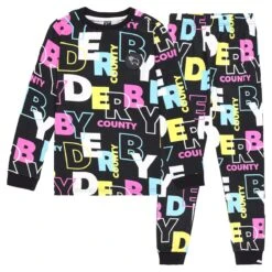 Derby County Wordmark Snuggle Fit Pyjamas - Black - Kids -Striker Style Store derby county wordmark snuggle fit pyjamas black kids ss5 p 14420712pv 1u gxi2gj9mrilzhlqddpxuv ljqbqyhuqgpzugzjcaaf